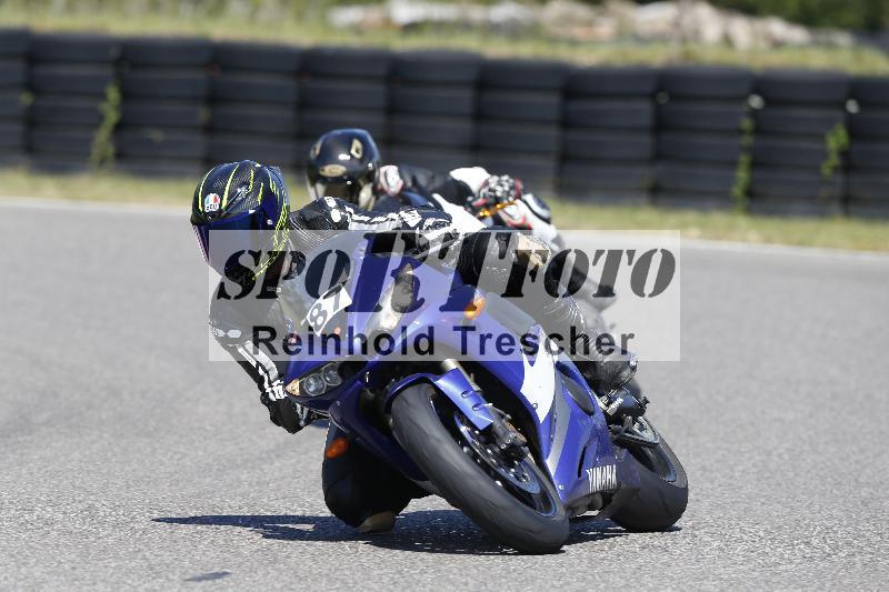 /Archiv-2025/48 25.08.2025 Cornu Master School ADR/rot-rouge/87